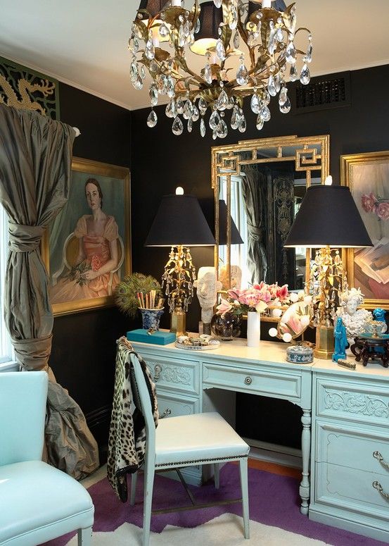 dressing-room-with-chandelier
