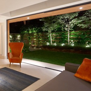 Outdoors spot lighting