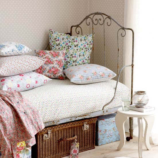 Bed_Bedhead_bedroom_DIY_Renovation