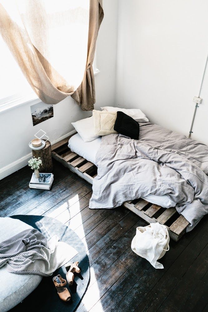 bedroom_messy
