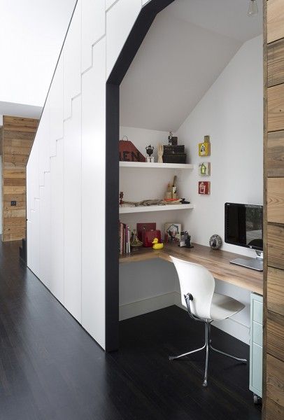 homework_station_stairs
