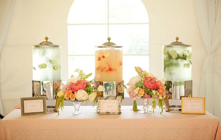 Renovator_Store_Entertaining_Table