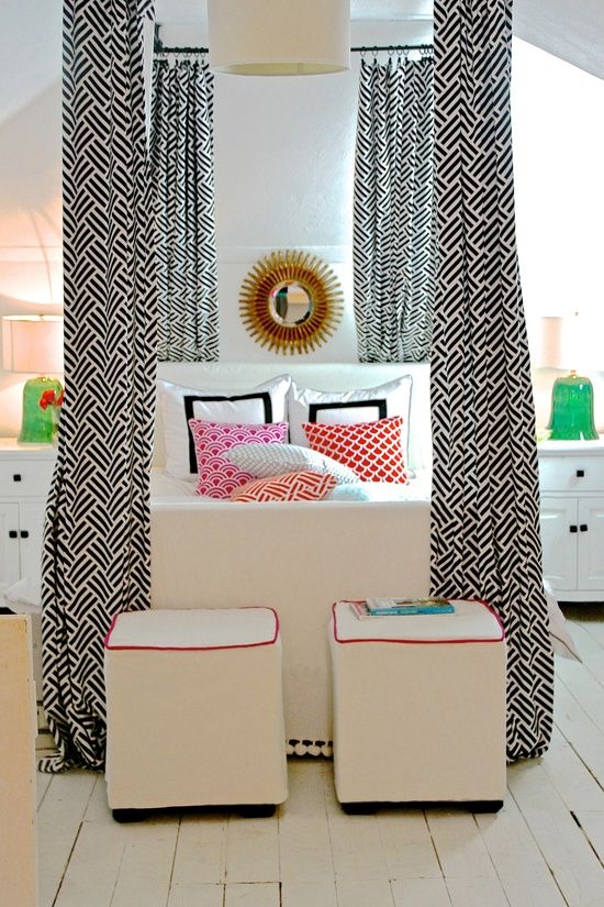 Curtains_bed