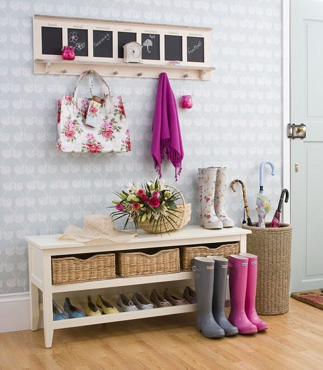 Home_entrance_shoe_storage