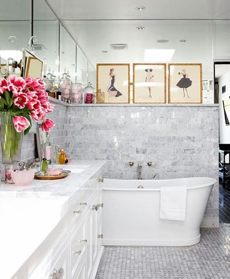 above-eye-bathroom-mirror-light
