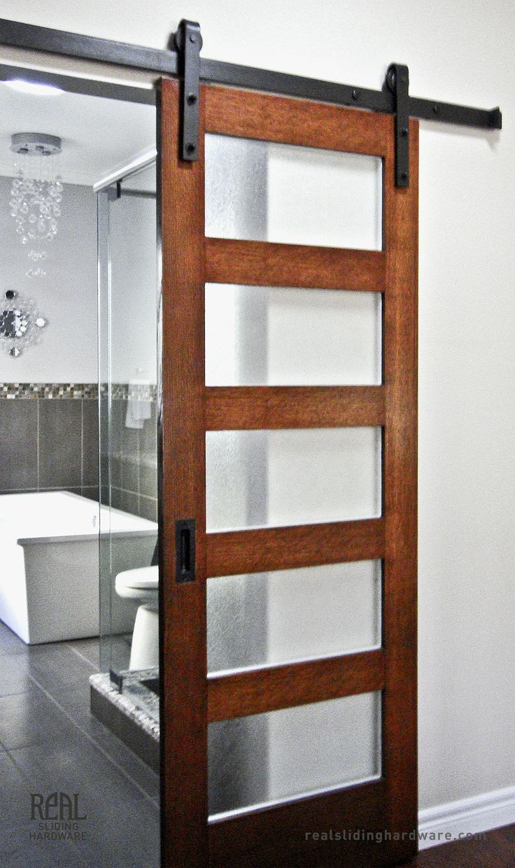 sliding-bathroom-door-renovation