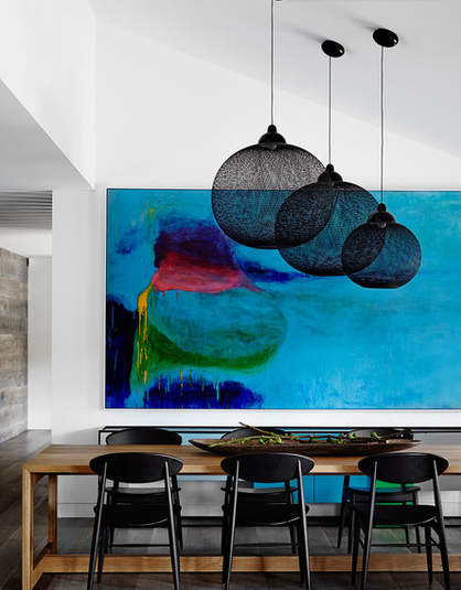 Kitchen-style-minimalist-light-feature-bold-artwork