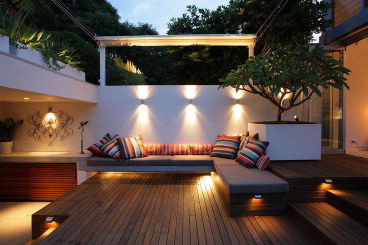 outdoor-lighting-deck-recessed-spotlight-diy