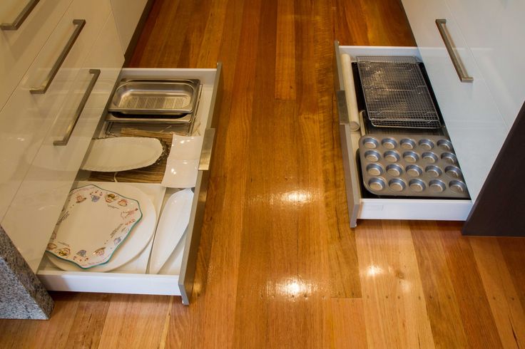 kickboard-drawers-under-bench-storage-ideas
