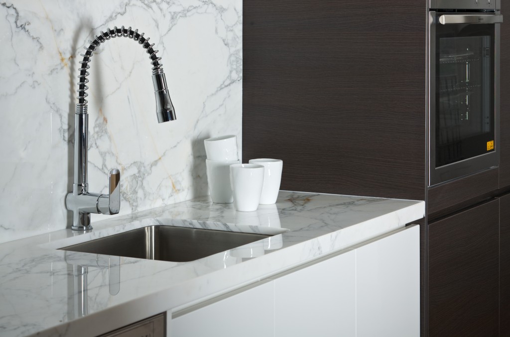 vale-kitchen-tap-mixer-faucet-chrome-spring-neck