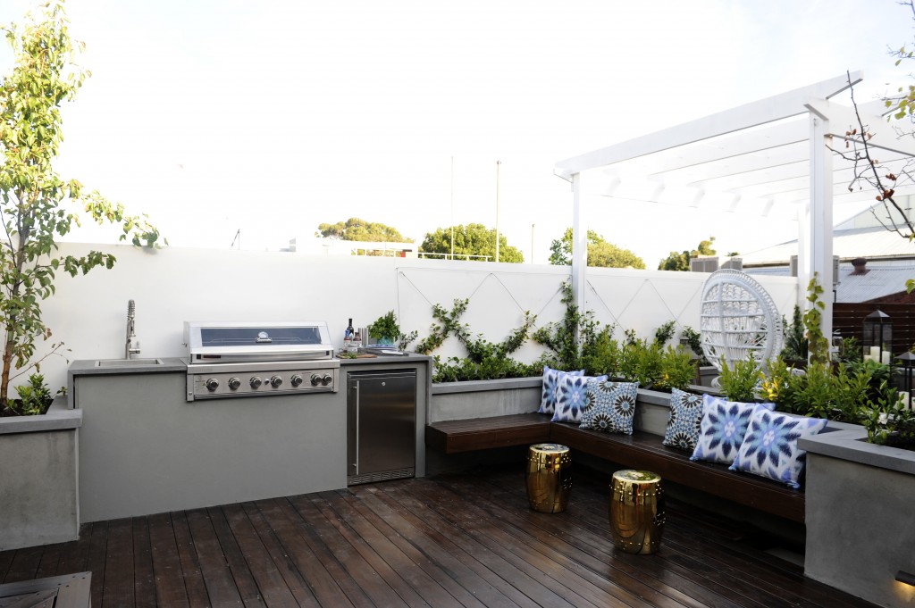 outdoor kitchen renovator store