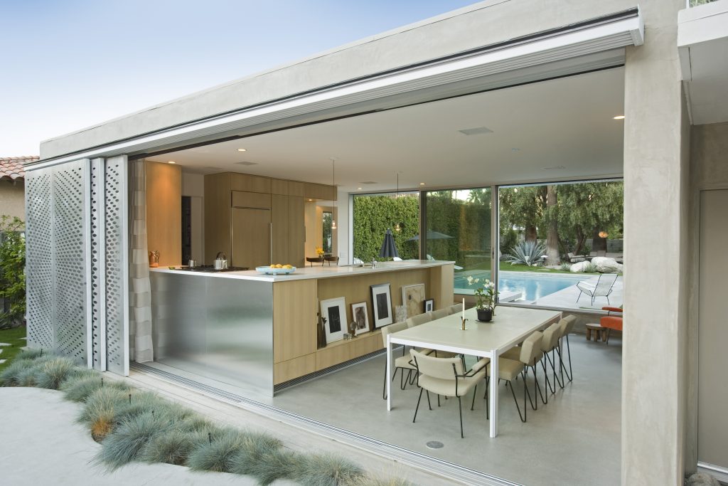outdoor kitchen