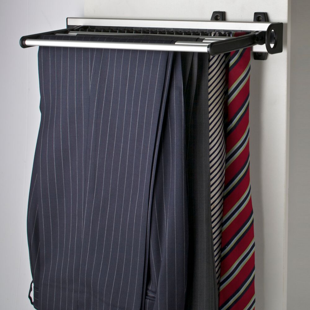 side-mounted-trouser-and-tie-rack