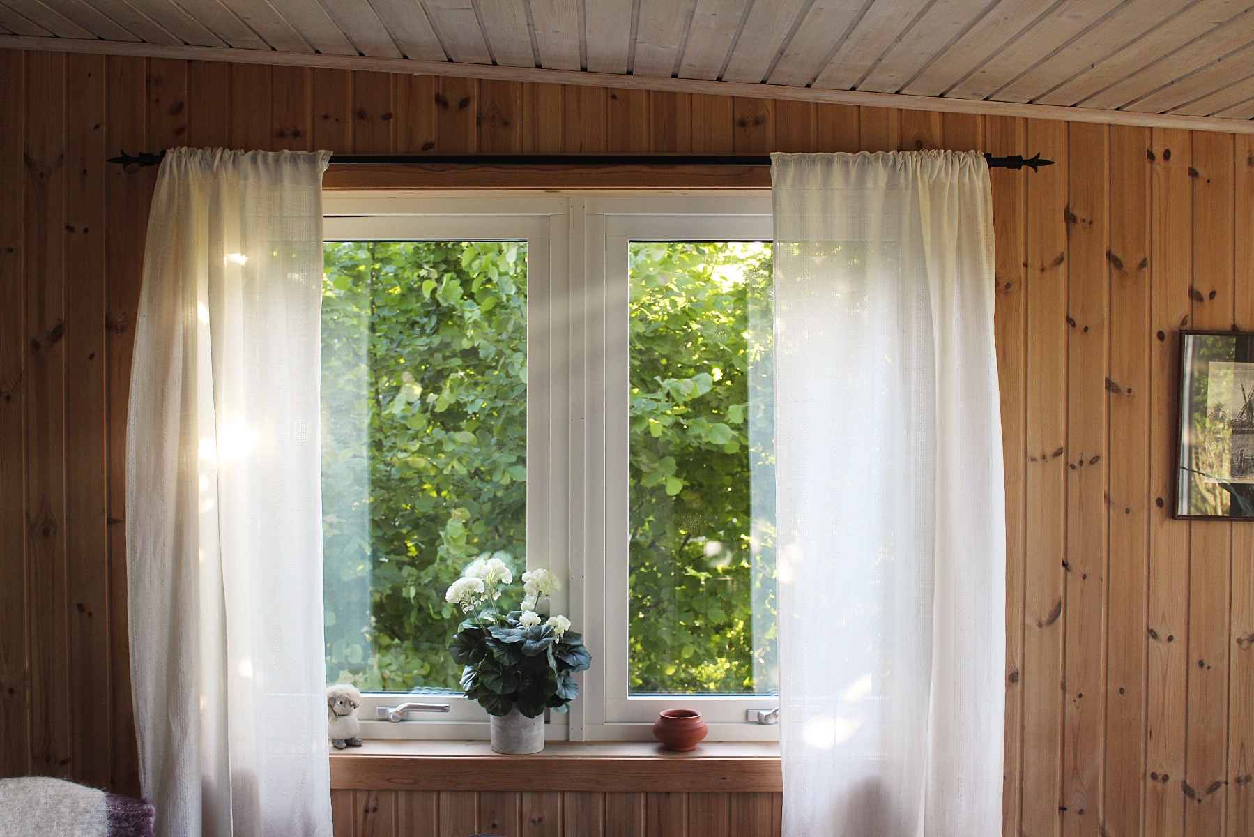 curtains window with white curtains