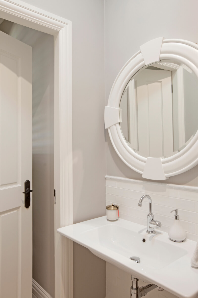 Find the Right White white powder room